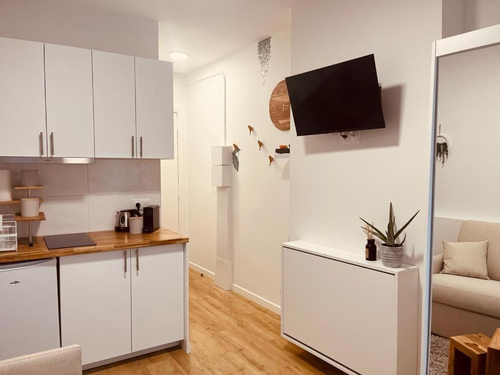 Mignon Petit Studio 16M2 Les Lilas Exteriör bild